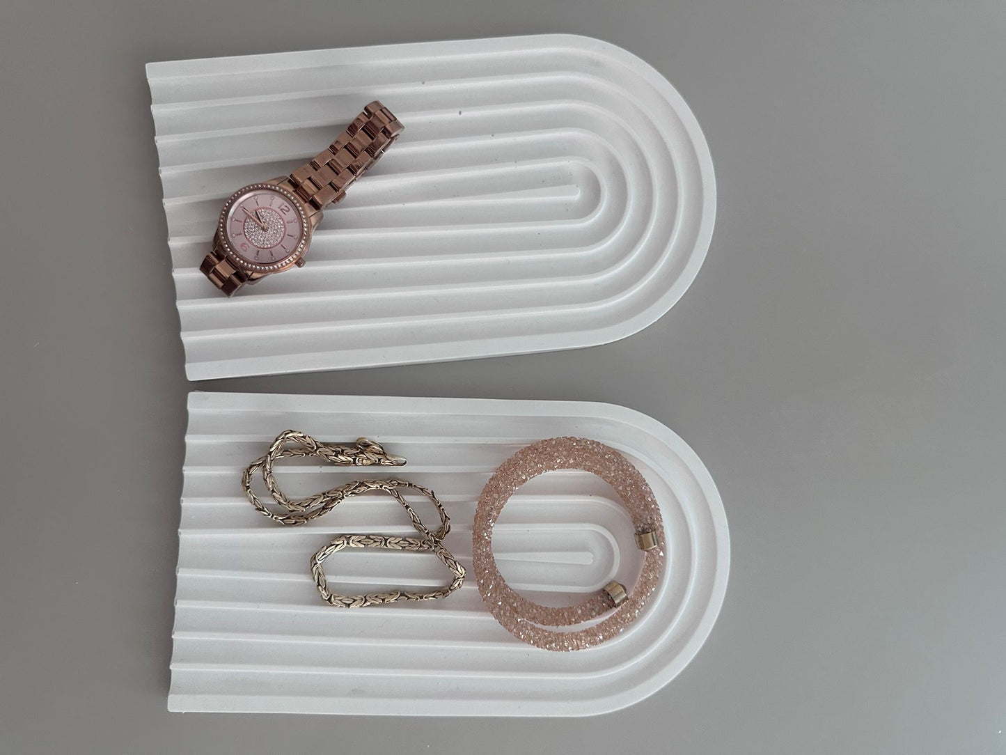Arch Tray