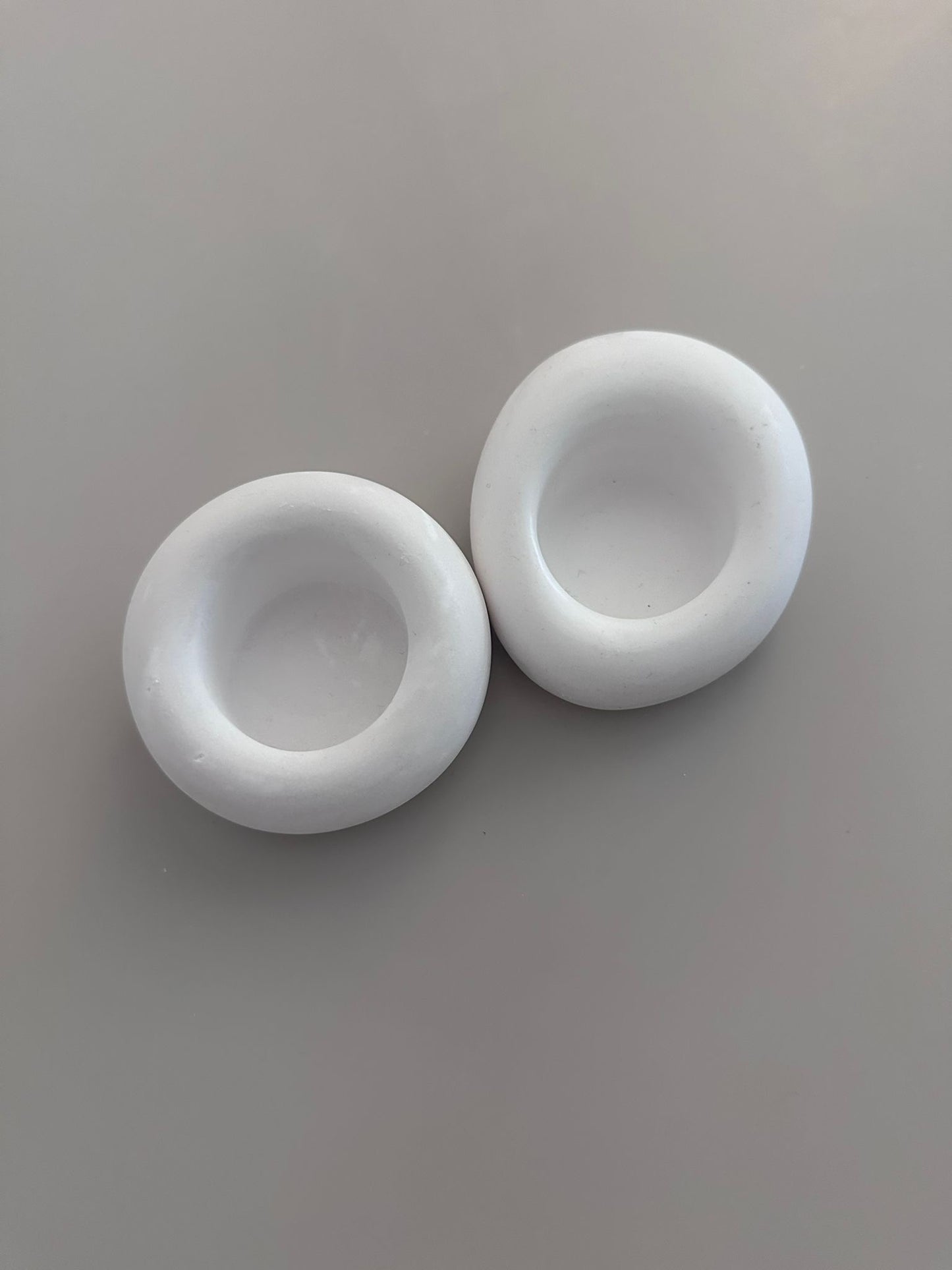 Tearlight holder